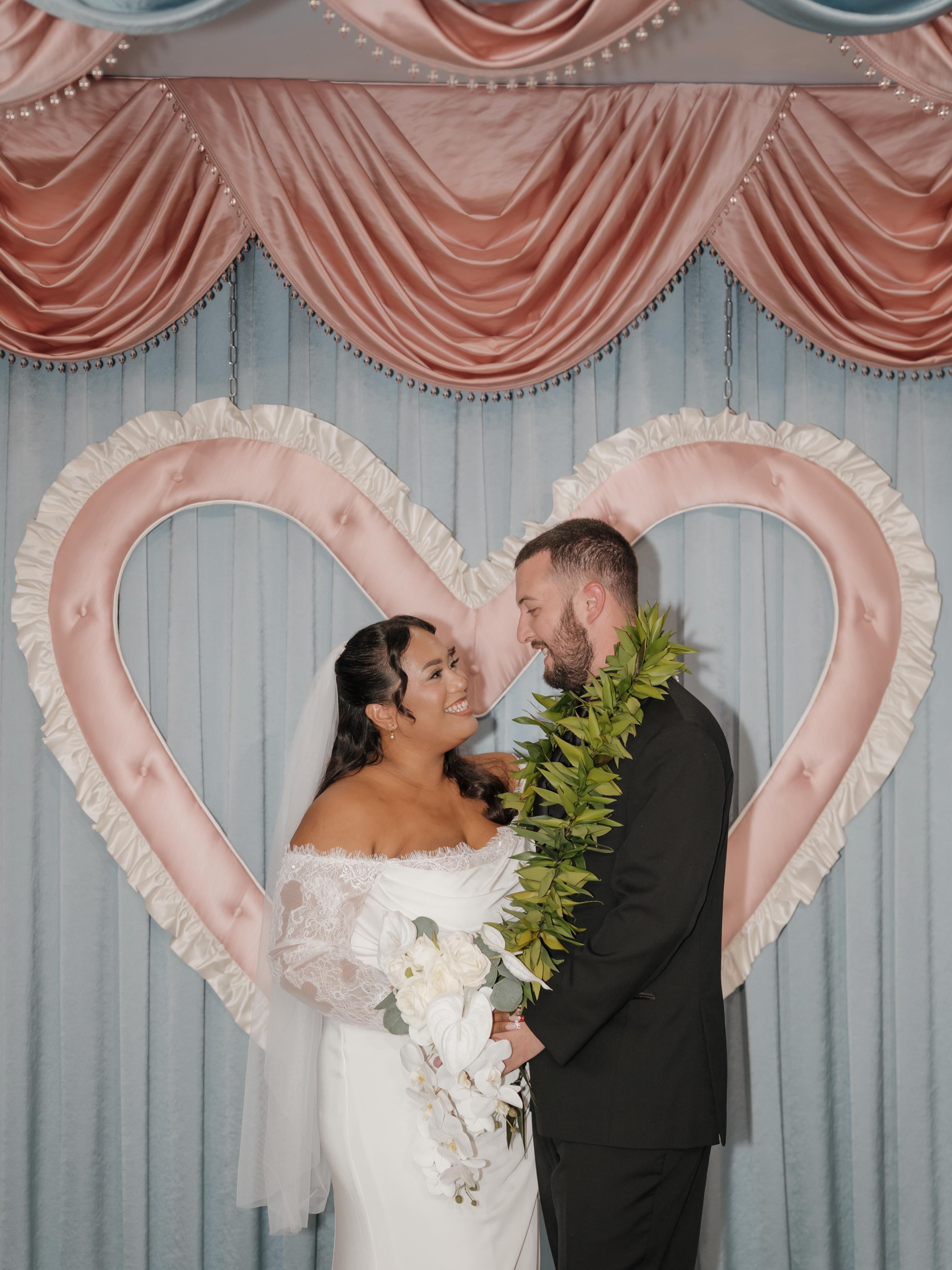 Wedding season is off to a GREAT start 😍

#lasvegasphotographers #lasvegaselopement #lasvegaselopementphotographer #lasvegasweddingphotographers