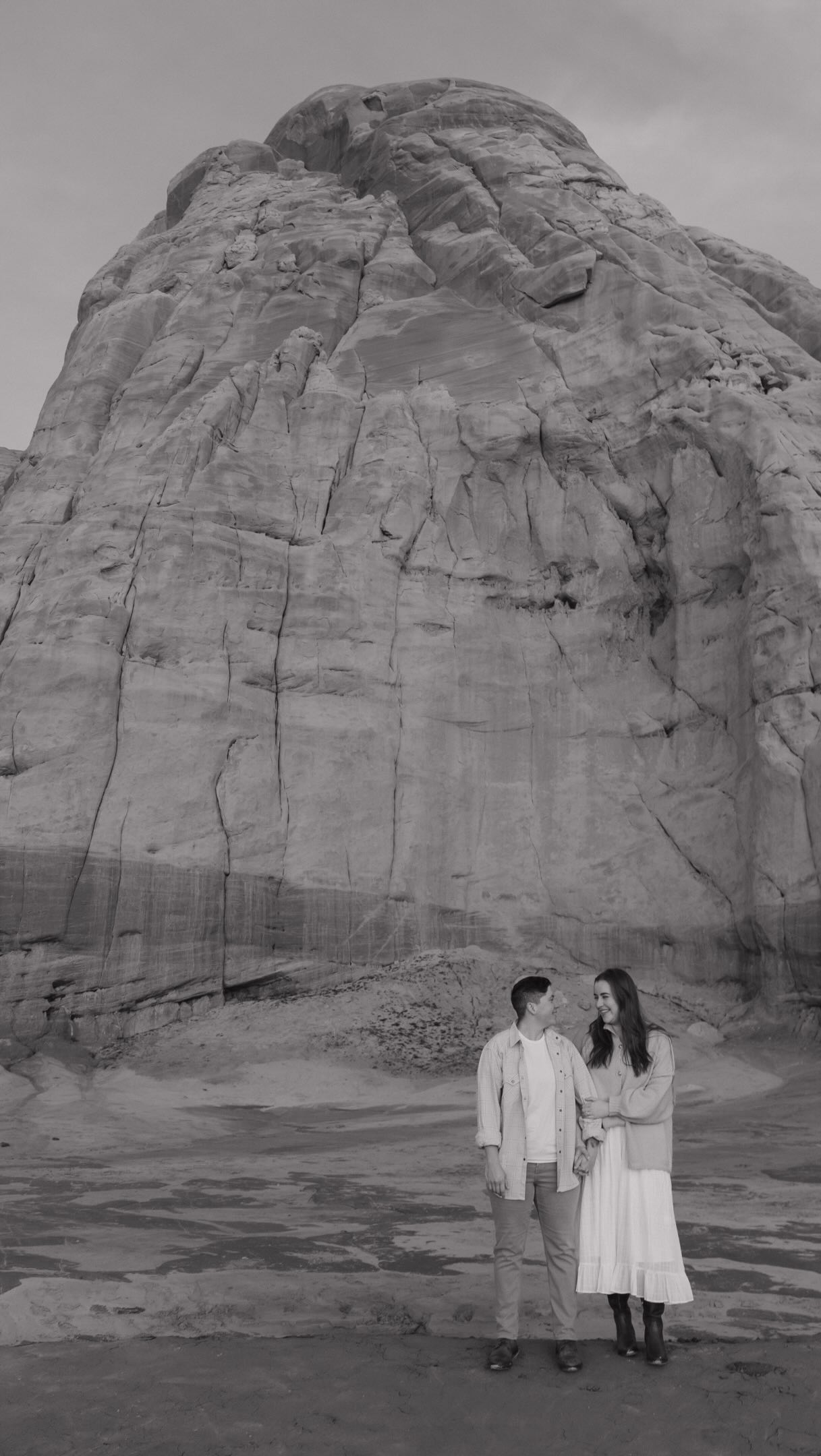 I’m usually not a morning person, but if it’s for sunrise.. 🤭

#utahphotographers #destinationphotographers #adventurephotographers #utahengagementphotographer #lasvegasphotographers