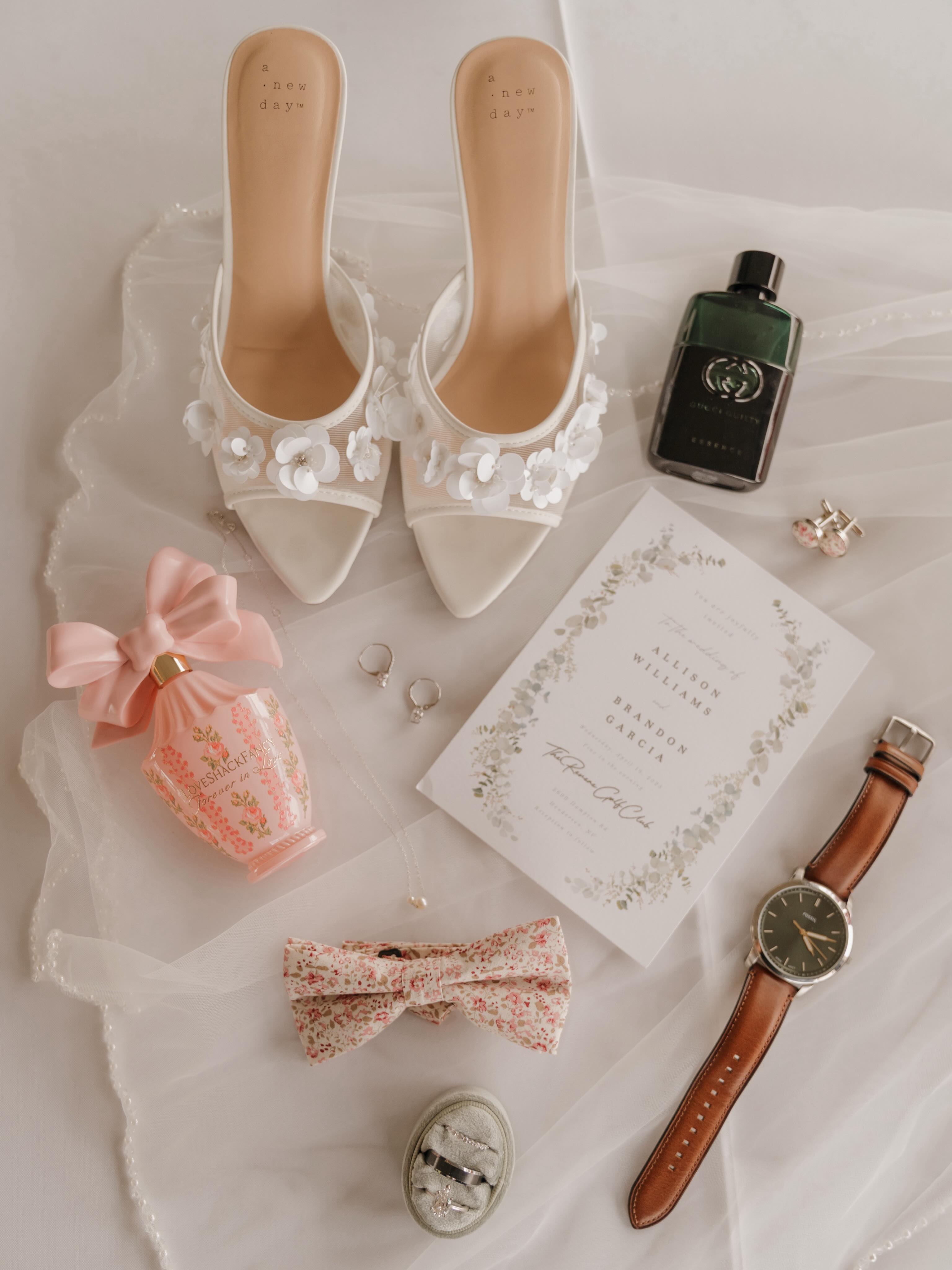 It’s all in the details 💗

#lasvegasweddingphotographer #nevadaweddingphotographer #destinationweddingphotographers #lasvegasweddings